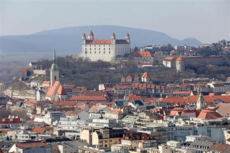 Pohľad na stredoveké uličky Bratislavy