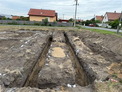 Ilustrácia procesu výstavby rodinného domu