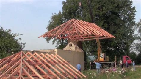 Strešná konštrukcia ľudového domu v skanzene