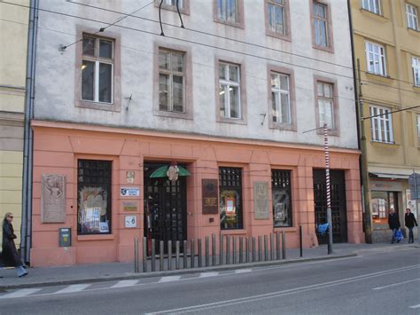 Bratislavské bábkové divadlo - exteriér budovy