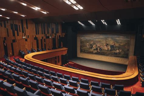 Interiér divadelnej sály s novým javiskom