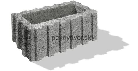Detail montáže svahovej tvárnice s drenážou