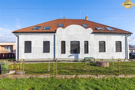 Bývalá reštaurácia Krasňanská kúria pred asanáciou