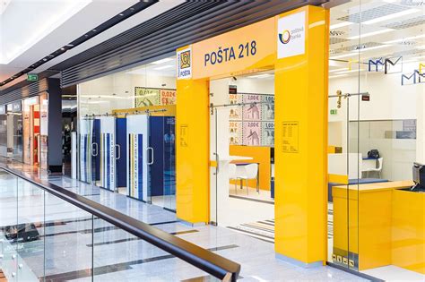 Obrázok znázorňujúci proces doručovania pošty, od schránky po preposlanie