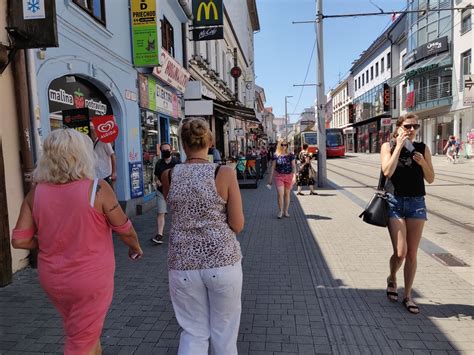 Obchodná pasáž v centre Bratislavy
