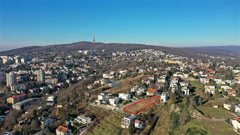 Bratislavský hradný vrch s výhľadom na mesto