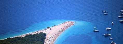 Piesočnatá pláž v Pomoriu