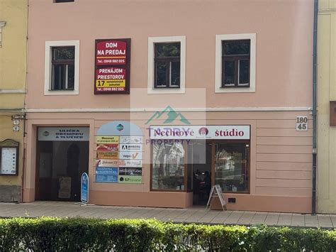 Polyfunkčný dom Nová Fontána v centre obce