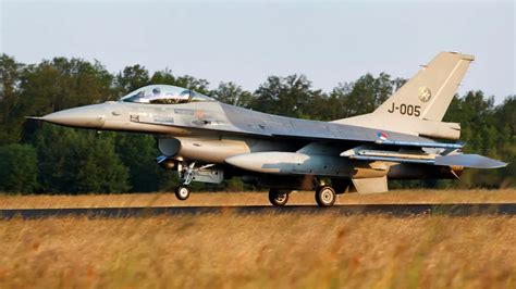 Stíhačka F-16