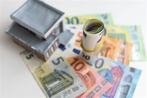 Ilustračná fotografia symbolizujúca prevod vlastníctva k nehnuteľnosti