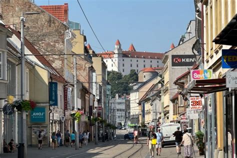 Obchodná ulica vo Vrútkach