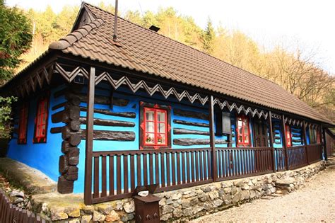 Rekonštruovaná chata v horskej obci Hačava