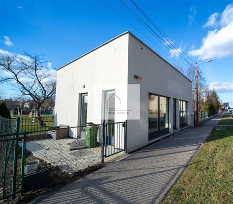 moderná kancelárska budova v centre mesta
