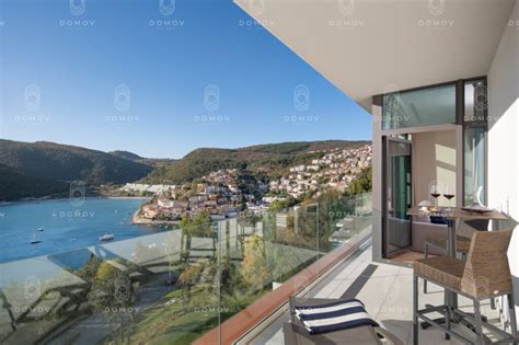 Luxusný apartmán s výhľadom na more