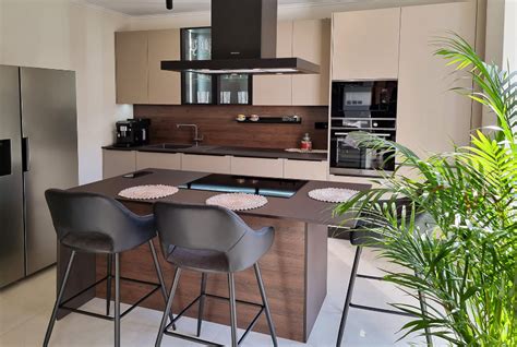 Dizajn modernej kuchyne s ostrovčekom