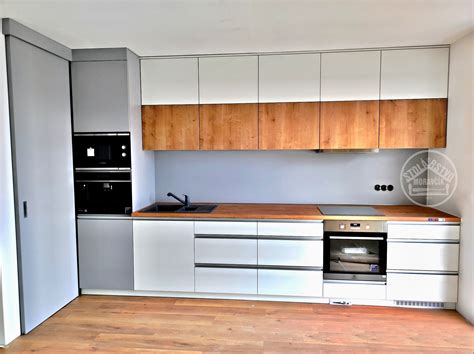 Lineárna kuchynská linka