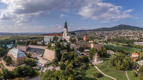 Nitriansky hrad a okolie
