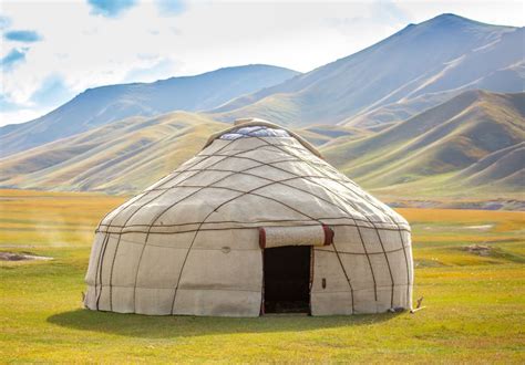 Tradičná mongolská jurta v prírode