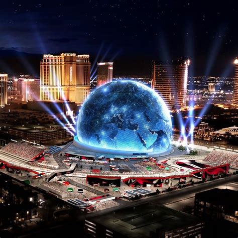 Ilustračná fotografia panorámy Las Vegas Strip s osvetlenými hotelmi a kasínami.