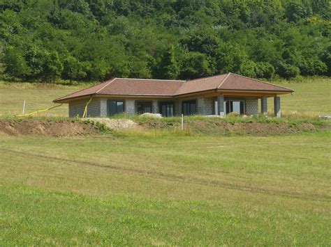 Ilustrácia nízkoenergetického domu s dôrazom na solárne zisky