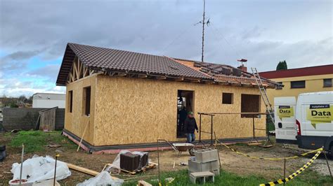 Exteriér rustikálneho montovaného domu