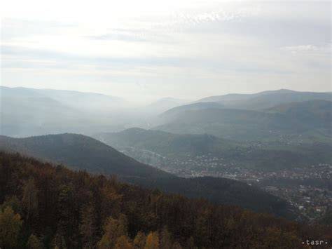 Panoramatický výhľad na Novú Baňu