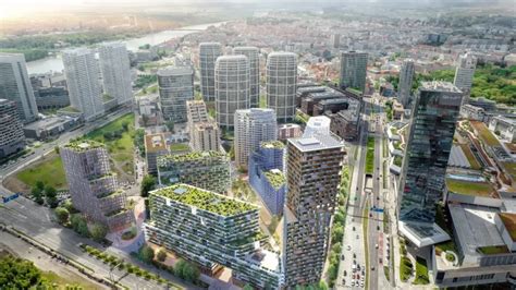 Panoramatický pohľad na modernú rezidenciu v centre Bratislavy