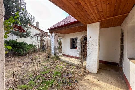 Infografika zobrazujúca priemerné ceny pozemkov v rôznych lokalitách obce Boleráz