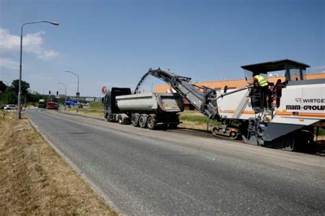 Škárorez a vystuženie cementobetónovej vozovky
