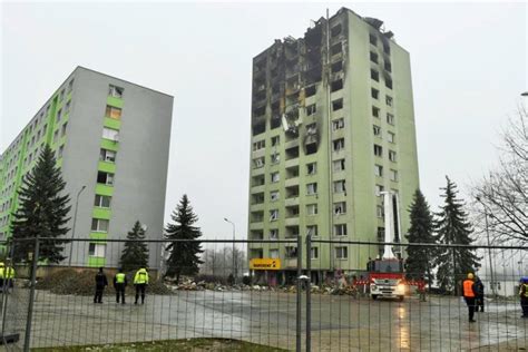 Zničená bytovka v Prešove po výbuchu