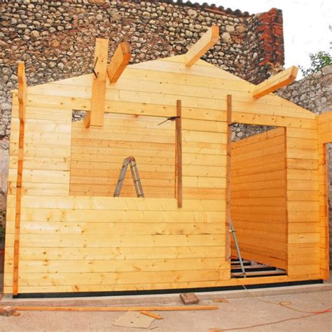 Ilustrácia dreveného domčeka