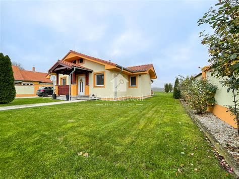 Rodinný dom s priestranným pozemkom