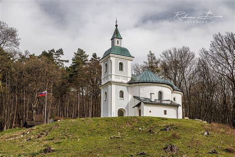 Fotografia kostola svätého Juraja v Báč