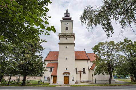 Kostol Najsvätejšej Trojice v Bielom Kostole - exteriér