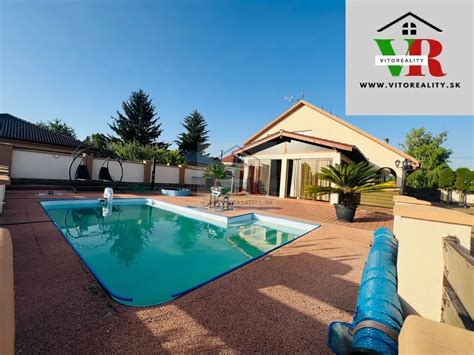 Vila s bazénom v Šilo