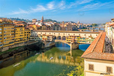Florencia panoráma s riekou Arno a Ponte Vecchio