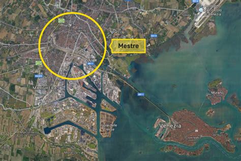 Mapa Benátok s vyznačenými kanálmi a mostami