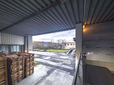 Vizualizácia rôznych typov skladových priestorov - od kontajnera po modernú halu