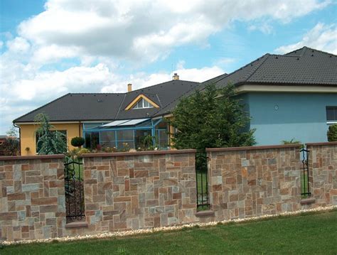 Tradičná hlinená stavba