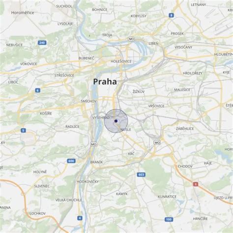 Mapa mesta s vyznačenou polohou polikliniky a trasami pre presmerovanie pacientov