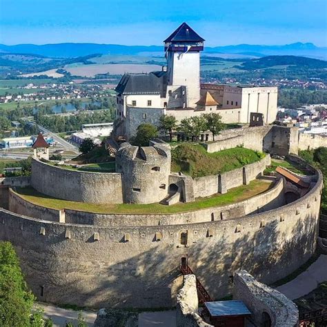 Hrad Devín z vtáčej perspektívy