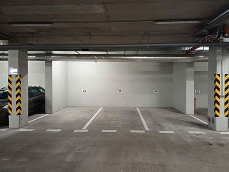 Ilustrácia parkovacieho miesta v garáži bytového domu