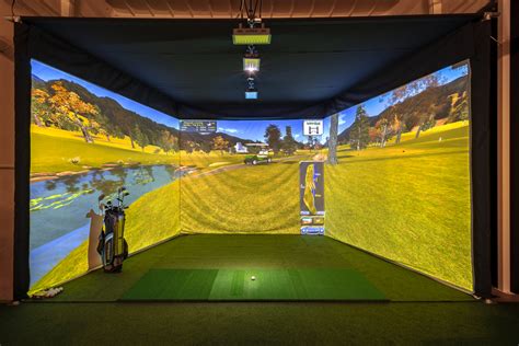 Interiér indoor golfového simulátora