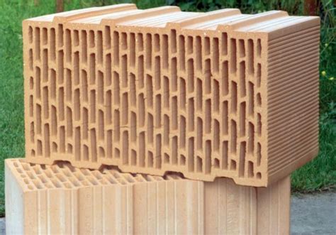 Pálená tehla ako tradičný a moderný materiál