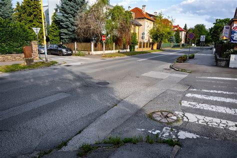 Ulica Krátka pred rekonštrukciou