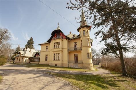 Vila na Slavíne v Bratislave