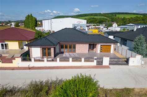 Ilustračná fotografia rodinného domu v tichej lokalite