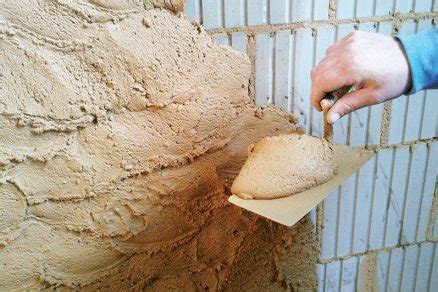 Hlinená omietka na stene