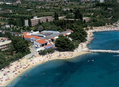 Pohľad na pláž pri komplexe Oaza Sunca