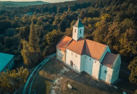 Predrománsky kostol sv. Juraja v Kostoľanoch pod Tribečom